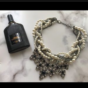 Beautiful Silver and Pearl Statement Nexklace